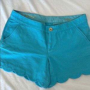 Lilly Pulitzer Women's Blue Scalloped buttercup Shorts women's 6